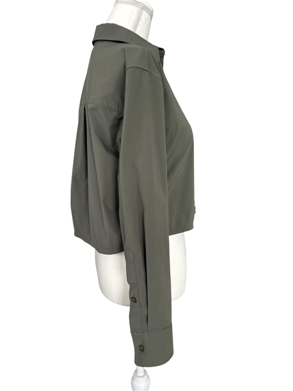 Athleta Midday Cropped Button Down Long Sleeve Top Moss Green Womens Size XXS - Picture 3 of 8